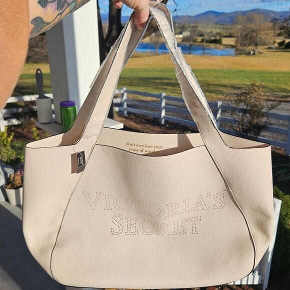 Victoria's Secret Laser Cut Orchid Logo Tote Bag 2020 MSRP $58  Preowned W Tags - Picture 10 of 16